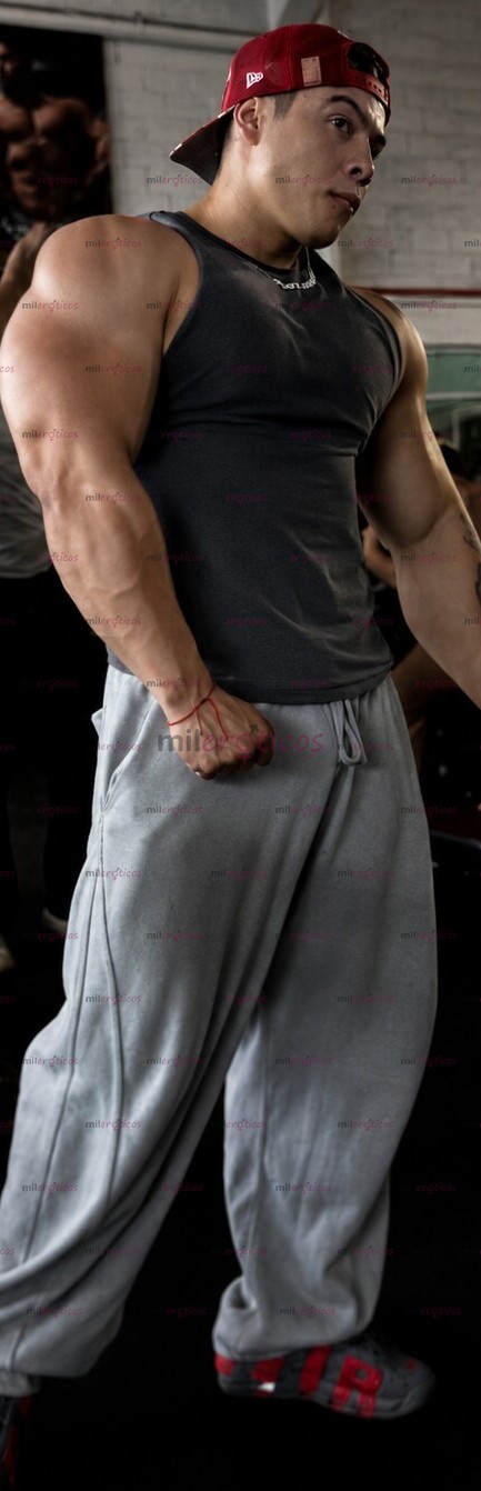 FOTOS DE BODYBUILDER GUAPO Y EXTROVERTIDO, LISTO PARA QUE PASES UN RATO INCREIBLE