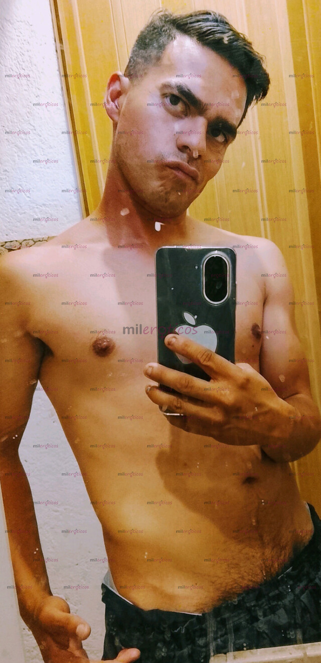 FOTOS DE FLACO DELGADO GUAPO JOVEN PIERNUDO VELLUDO CABEZÓN 18CM GRUESA CON LECHE