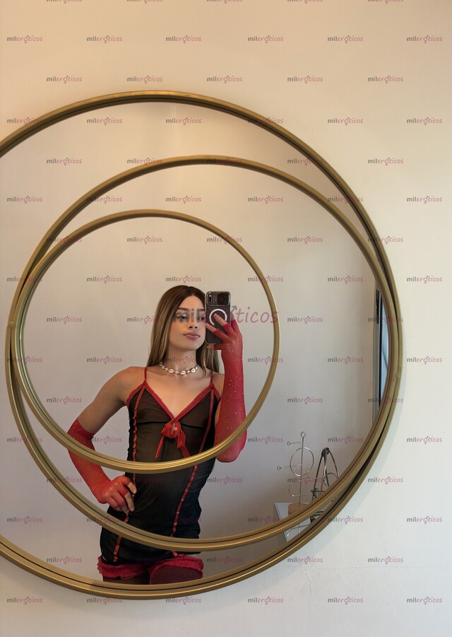 FOTOS DE UNA COMPAÑÍA DELICADA, COMPLACIENTE Y SUMISA, DONDE LA ELEGANCIA LO DICE TODO.
