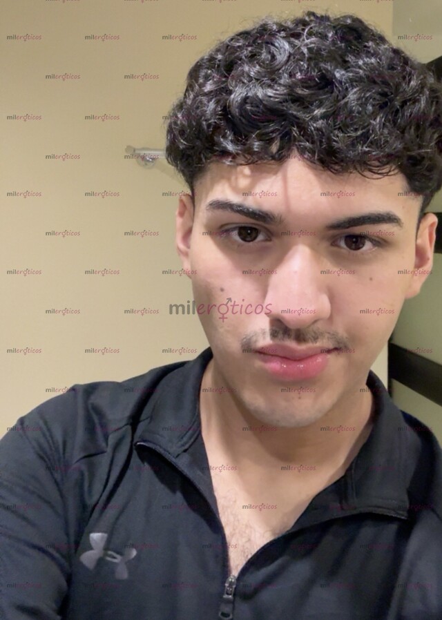 FOTOS DE HOMBRE DE 19 AÑOS, MUY CALIENTE Y COMPLACIENTE EN TUS FANTASÍAS