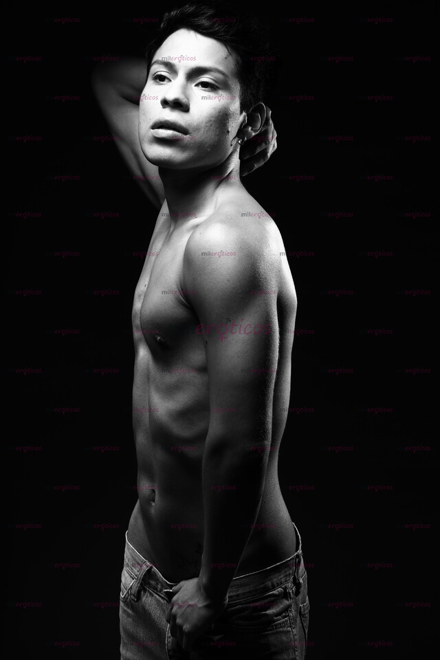 FOTOS DE TWINK 22 AÑOS. DISPONIBLE PARA COMPLACERTE Y PASAR UNA GRAN EXPERIENCIA