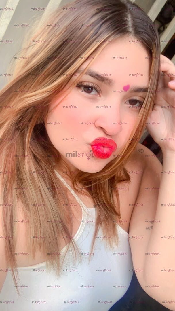 FOTOS DE MONA DESDE 8 MIL HERMOSA CON VAGINA APRETADA Y HÚMEDA