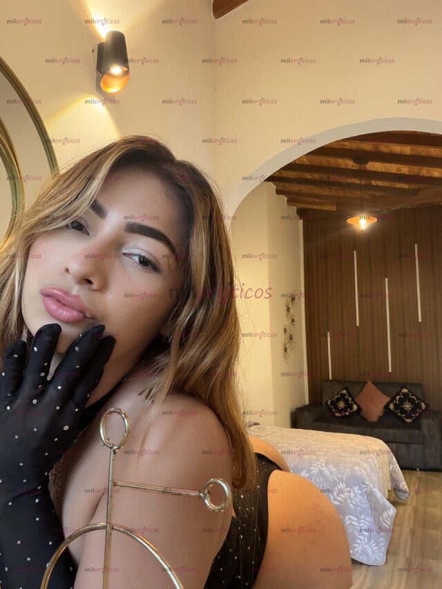 FOTOS DE UNA PRESENCIA EXCLUSIVA, ELEGANTE Y SEDUCTORA, CON UN ENCANTO QUE ATRAPA