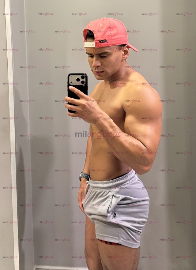 FOTOS DE CHICO VERSÁTIL CON GRAN TRASERO ,DIVERTIDO , MORBOSO ,PERVERTIDO Y CALIENTE