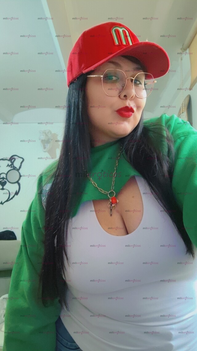 FOTOS DE CHICA CURVY MEGA HOT Y CON GANAS DE DARTE UN RATO SUPER RICO Y RELAJANTE.
