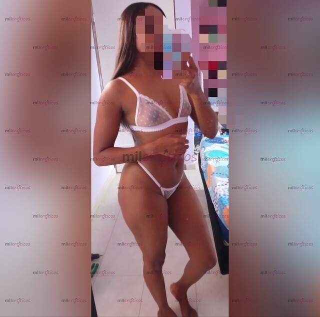 FOTOS DE NICOL, MASAJE RELAJANTE EN MANOS DE UNA LINDA FLACA MORENA