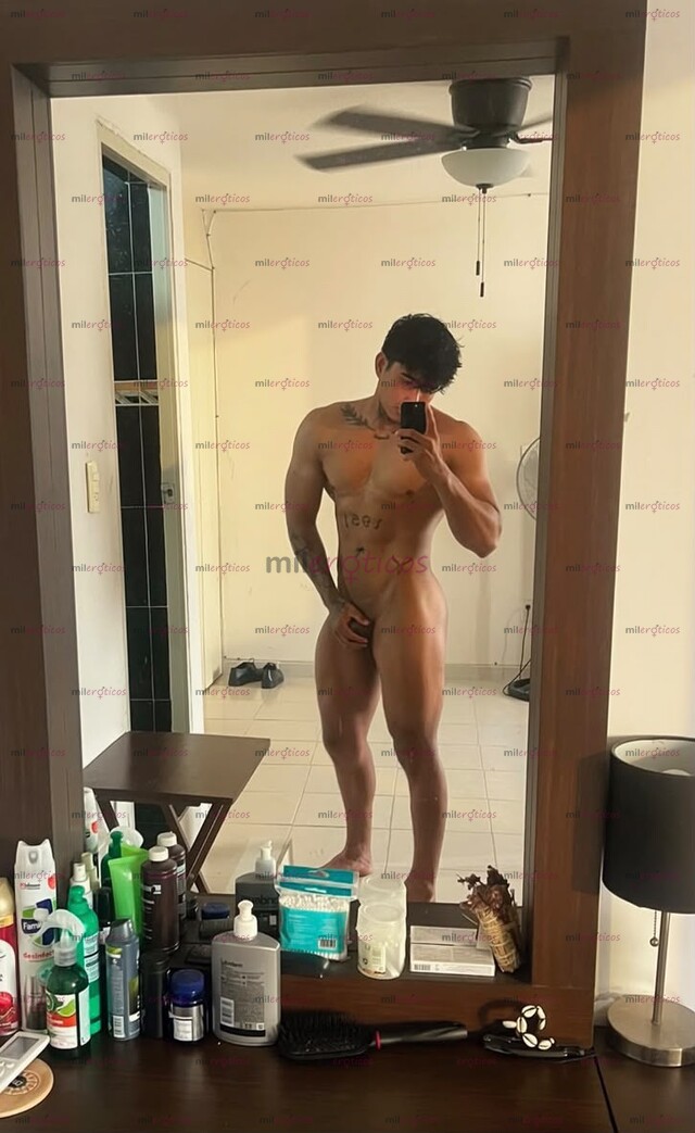 FOTOS DE VERGON VIP 20 CM REALES GUAPO ATLÉTICO Y LLENO DE LECHE PARA TI LLÁMAME