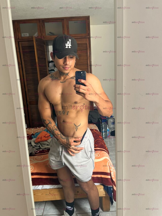 FOTOS DE VERGON VIP 20 CM REALES GUAPO ATLÉTICO Y LLENO DE LECHE PARA TI LLÁMAME