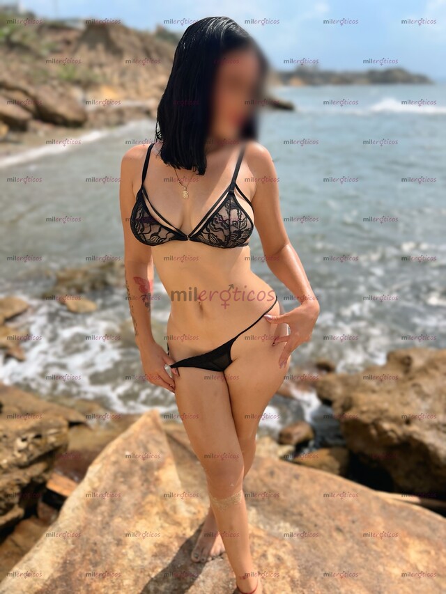 FOTOS DE LUISA 20 AÑOS LINDA PAISA CABELLO NEGRO FIGURA NATURAL ATENCIÓN VIP TRIO AMIGA