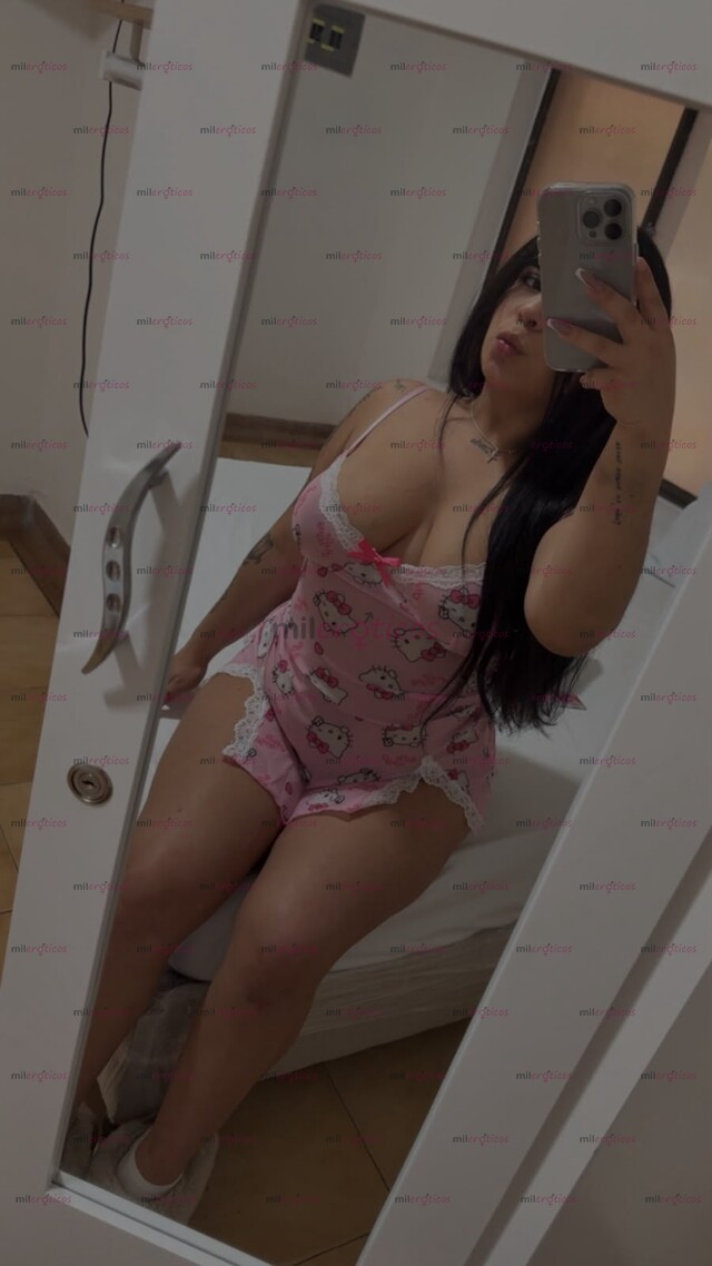 FOTOS DE BONITA CHICA UNIVERSITARIA CON ROSTRO DIVINO Y UNAS CURVAS DE INFARTO