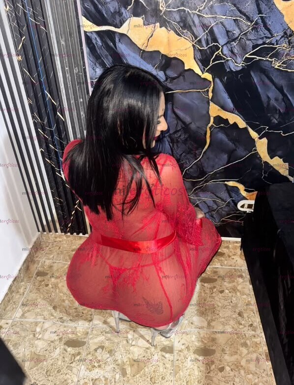 FOTOS DE TU PERRA CULONA DISPUESTA A COMPLACER TODAS TUS FANTASÍAS