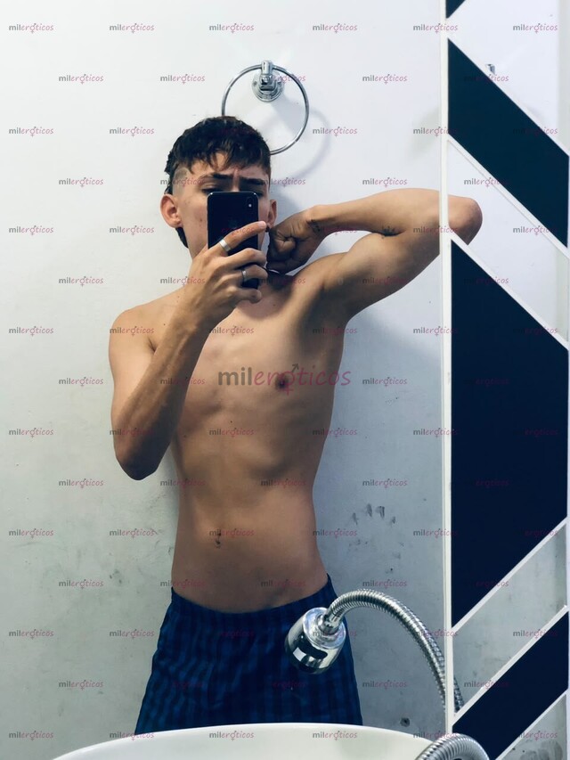 FOTOS DE BADBOY ALAN VERSATIL DOTADO 21 CM REALES DISCRETO