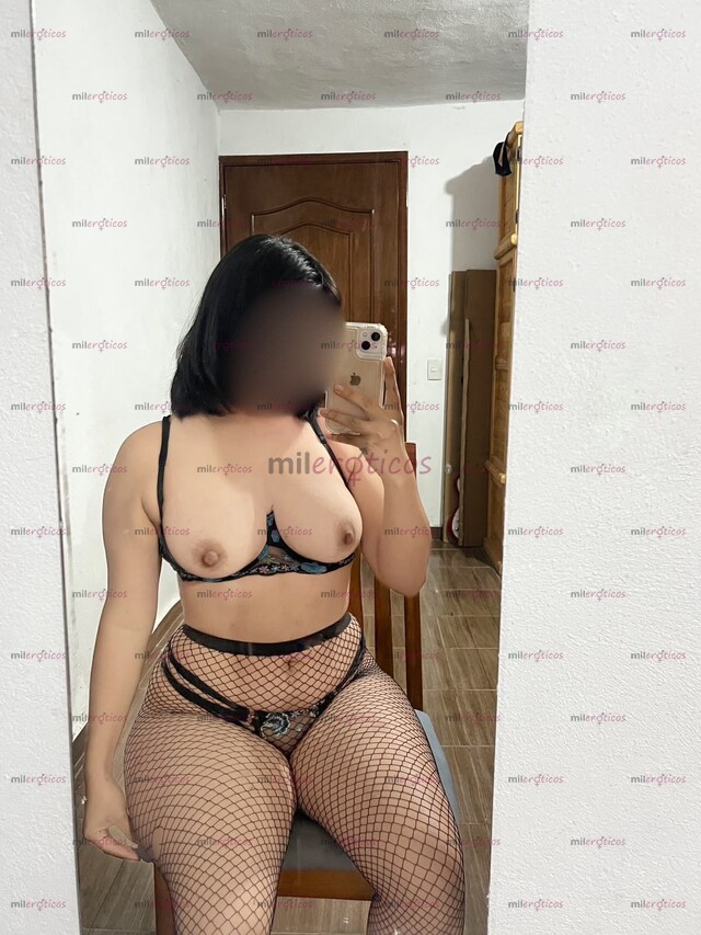 FOTOS DE NUT, UNIVERSITARIA CURVILÍNEA SUPER CACHONDA Y CALIENTE