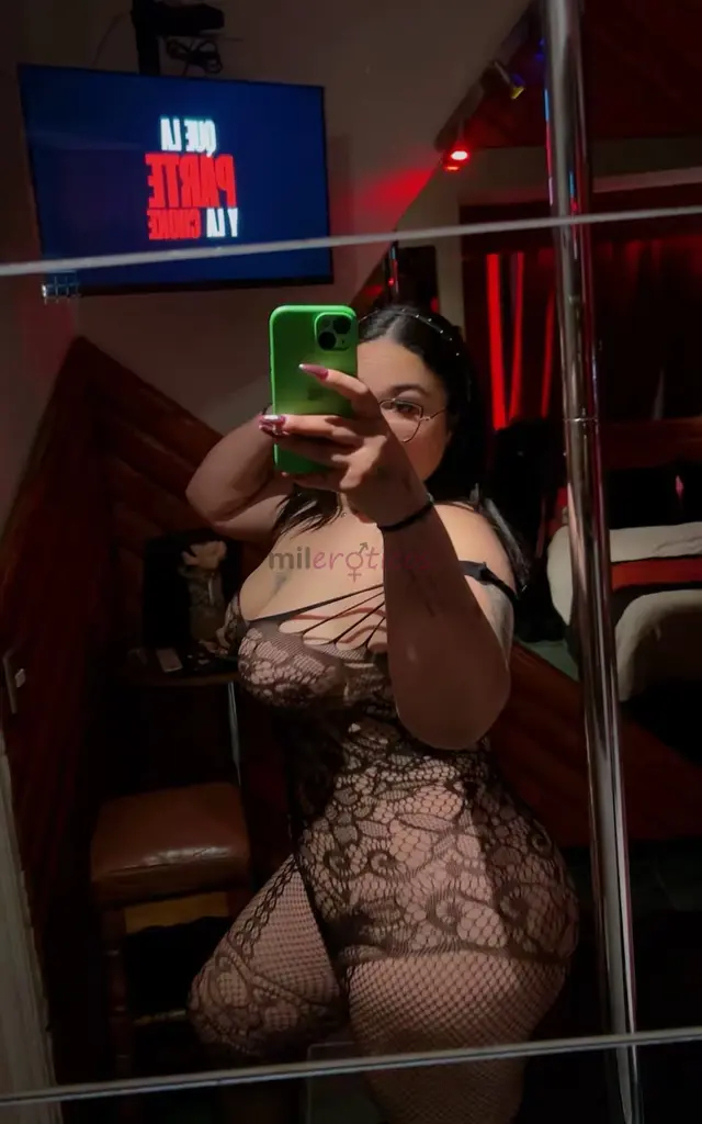 Hola amor soy una chica curvy que te puede complacer y hacer pasar un buen momento hago salidas voy a domicilios discreta sensual y de trato exquisito...