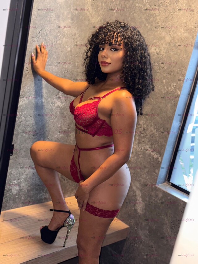 FOTOS DE ZOE MORENA CALIENTE CULIONA LLEGANDO A MEDELLIN CULIAMOS RICO