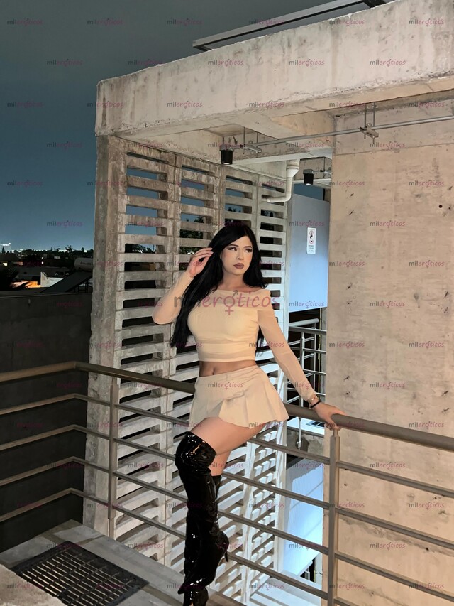FOTOS DE 24HRS SKINNY TRANNY GIRL DARK HAIR LITTLE BOOBS SOFT SKIN