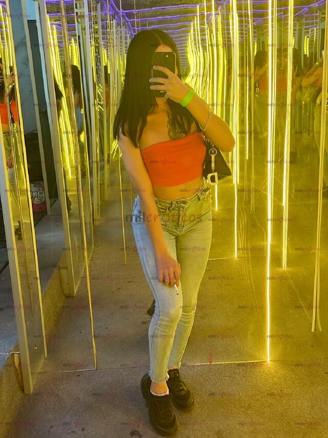 FOTOS DE BONITA NALGONCITA Y ESTRECHITA COMO TE GUSTAN!! DISPONIBLE 24 7