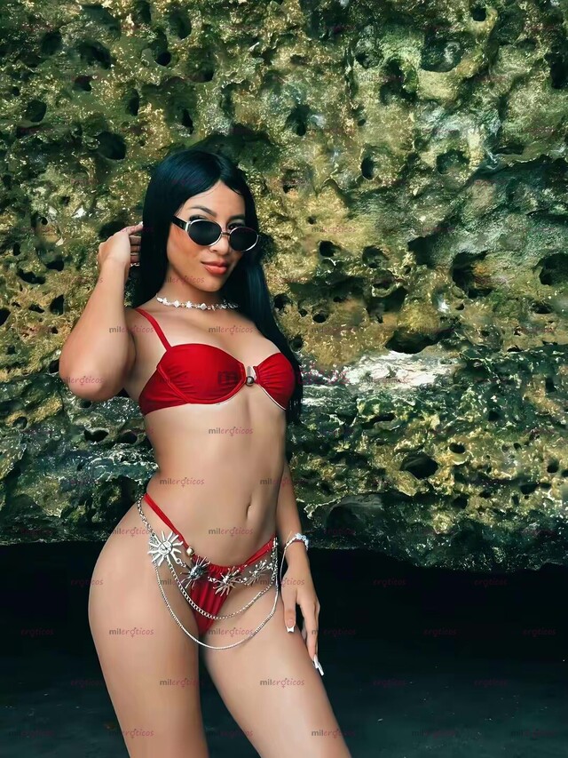 FOTOS DE HOLA MI NOMBRE ES ANDREA TENGO 19 AÑOS HERMOSA Y CARIÑOSA