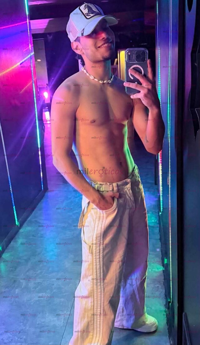 FOTOS DE DYLAN STARS3 VENEZOLANO , VERSÁTIL DE PASO POR MEDELLÍN