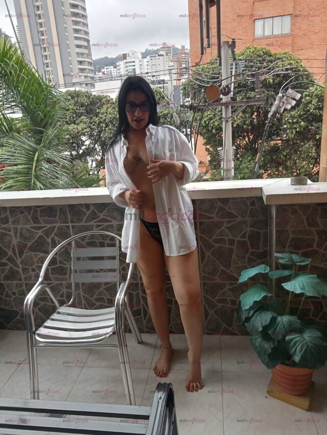 FOTOS DE LORENA PELINEGRA ENCANTADORA ESPECTACULAR DE PIEL BLANCA PRECIOSA