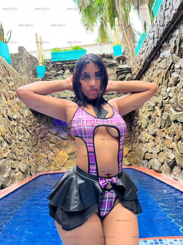 FOTOS DE CAROLAY HERMOSA MORENA CALIENTE CULO DE INFARTO