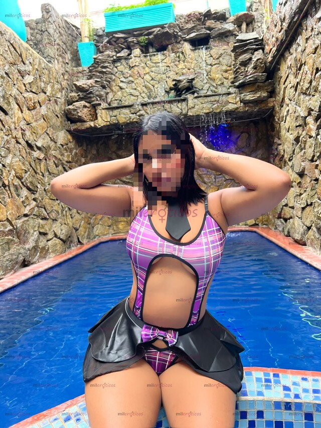 FOTOS DE CAROLAY HERMOSA MORENA CALIENTE CULO DE INFARTO