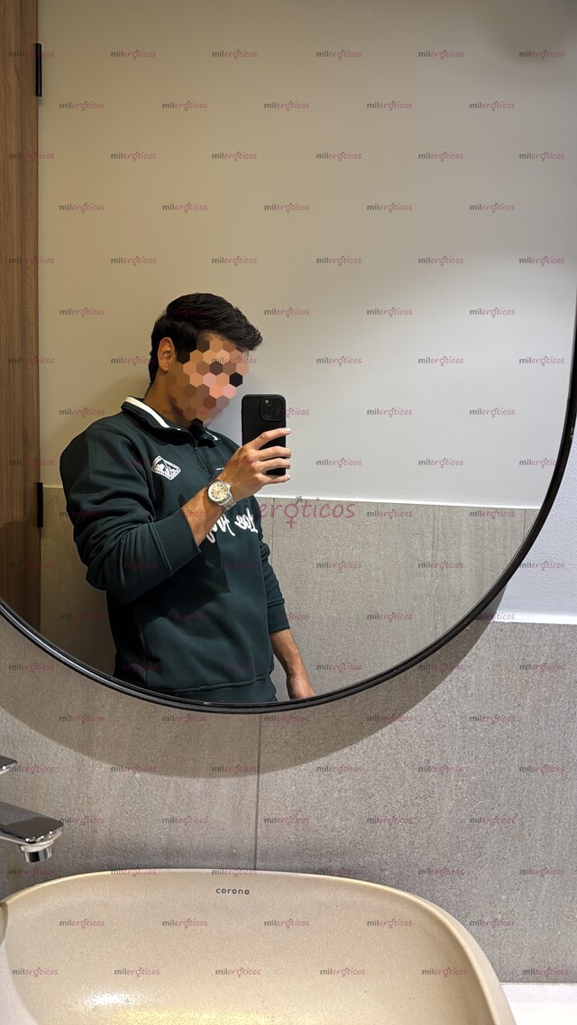 FOTOS DE GIGOLO EXCLUSIVO. 23 AÑOS CON GANAS DE SEXO Y DISPUESTO A COMPLACERTE
