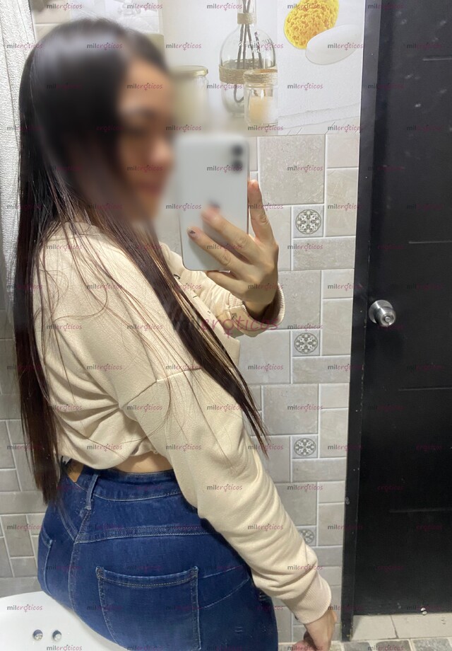 FOTOS DE NENITA NUEVA EN EL MEDIO BIEN ARRECHA POR UNOS DÍAS
