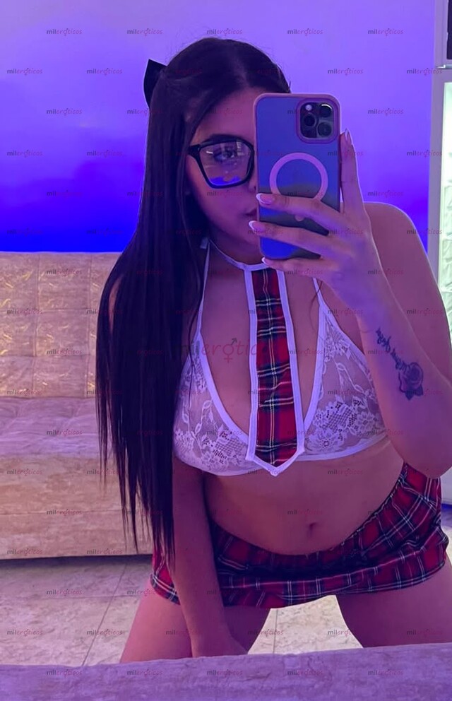 FOTOS DE SOFÍA, HERMOSA BLANQUITA CALEÑA COMPLACIENTE