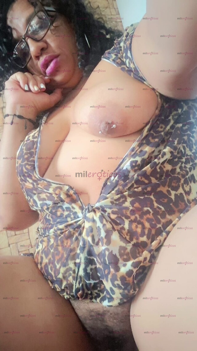 FOTOS DE POTRA MILF VETERANA CUCA PEQUEÑA VELLUDA SEXI MADURA CURVY CRESPA