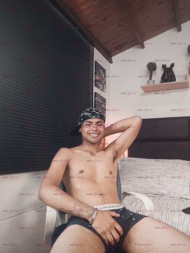FOTOS DE HOLA SOY ALEXIS UN CHICO DISPONIBLE PARA CUALQUIER PLAN Y SALIDAS A DOMICILIO