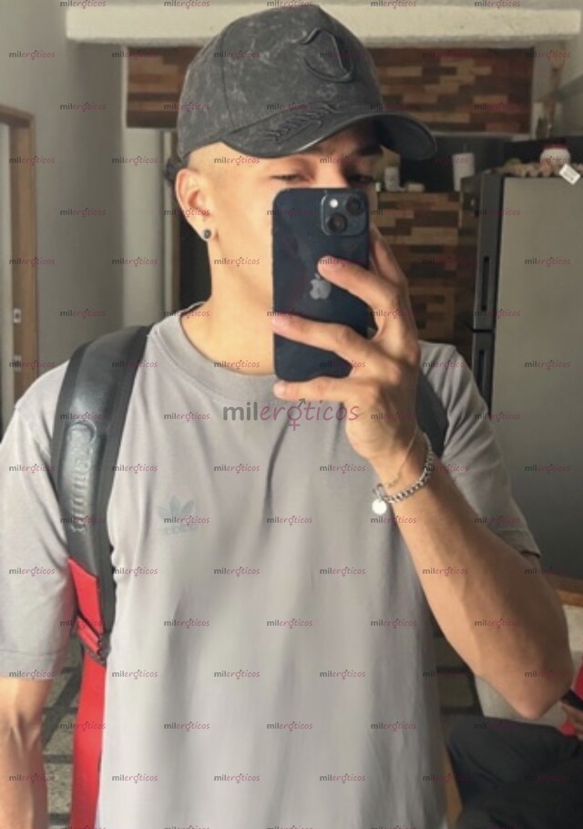 FOTOS DE HETERO PAISA 23CM GRUESO , ARRECHO MORBOSO ( VIDEOLLAMADA CONTENIDO CASERO )