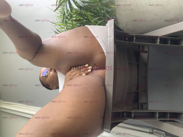 FOTOS DE NEGRA HERMOSA, TETONA Y ATREVIDA VEN A DESCUBRIR MI LADO MÁS TENTADOR