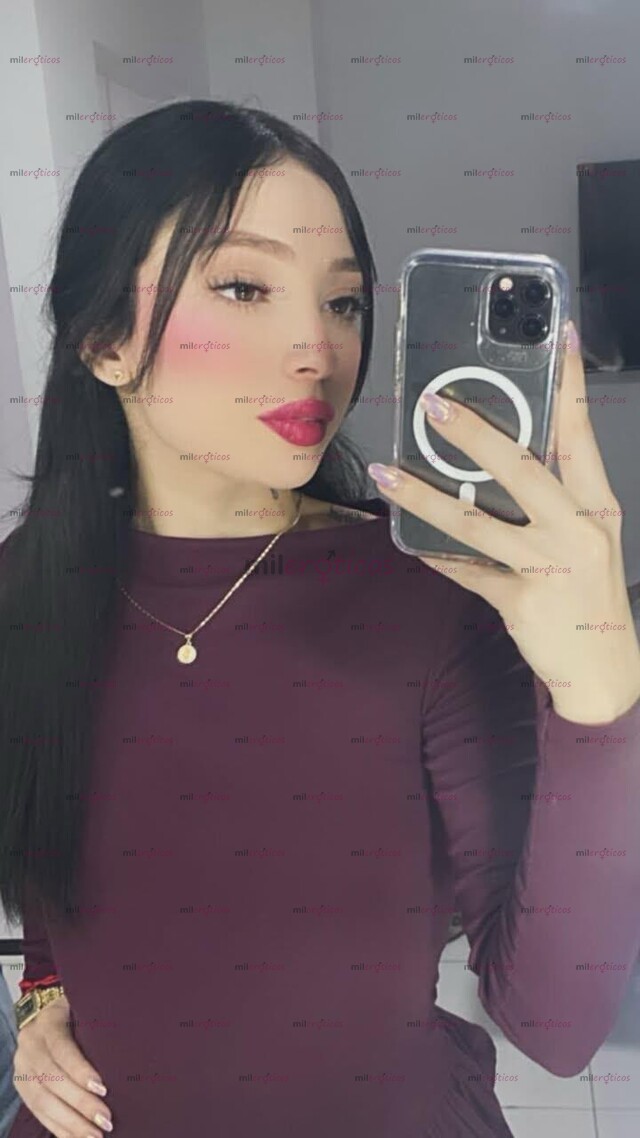 FOTOS DE CLOE CON CARITA ANGELICAL CON TODO ROSADITO