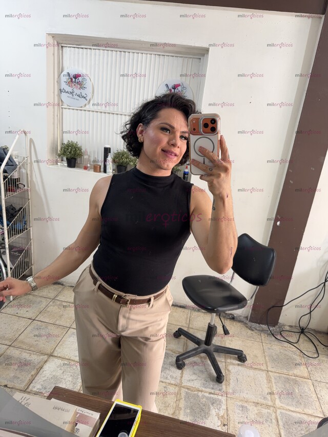 FOTOS DE LINDA Y HERMOSA TRANNY ELEGANTE Y MUY CACHONDA