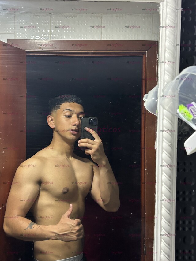 FOTOS DE ROLO CON BUENAS GANAS DE SACIAR TUS NECESIDADES..