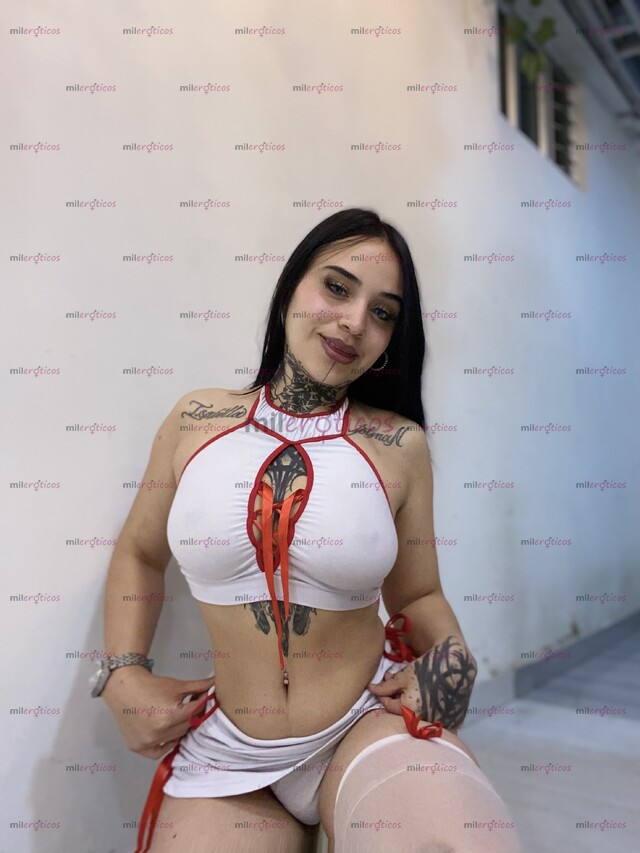 FOTOS DE CELINA CHICA TATUADA BLANQUITA TETONA ACUERPADA
