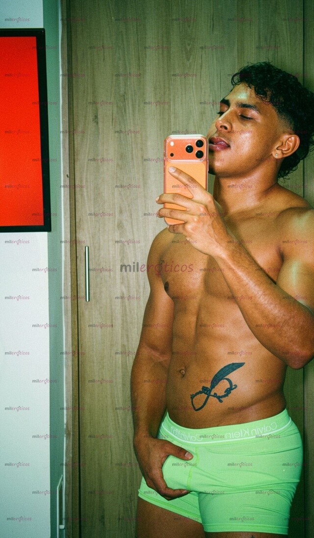 FOTOS DE MASCULINO, DISCRETO Y DISPUESTO A HACERTE PASAR UN BUEN MOMENTO