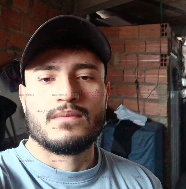 FOTOS DE JOVEN ATRACTIVO, HETERO, VARONIL, BIEN DOTADO Y VELLUDO, DOMICILIO (GRATIS)