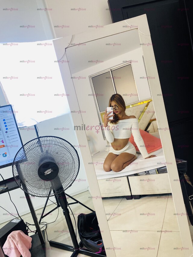 FOTOS DE HOLA SOY ANGELA TENGO 19 AÑOS UNA CHICA SEXY Y SENSUAL