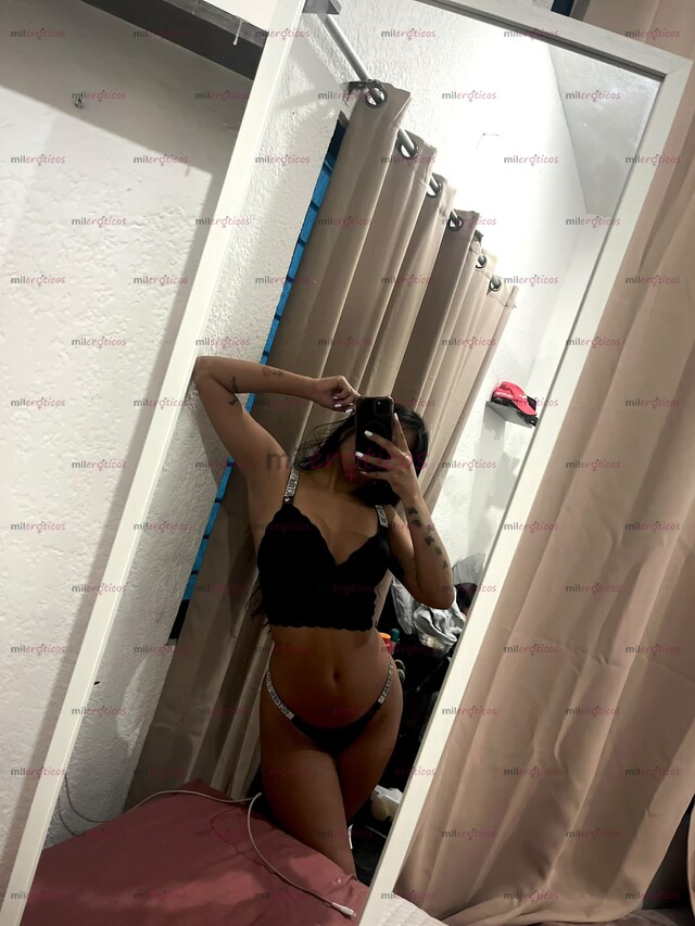 FOTOS DE COLOMBIANA DE 22 AÑOS DELGADA MORENA SUPER RICA Y SUPER NINFOMANA