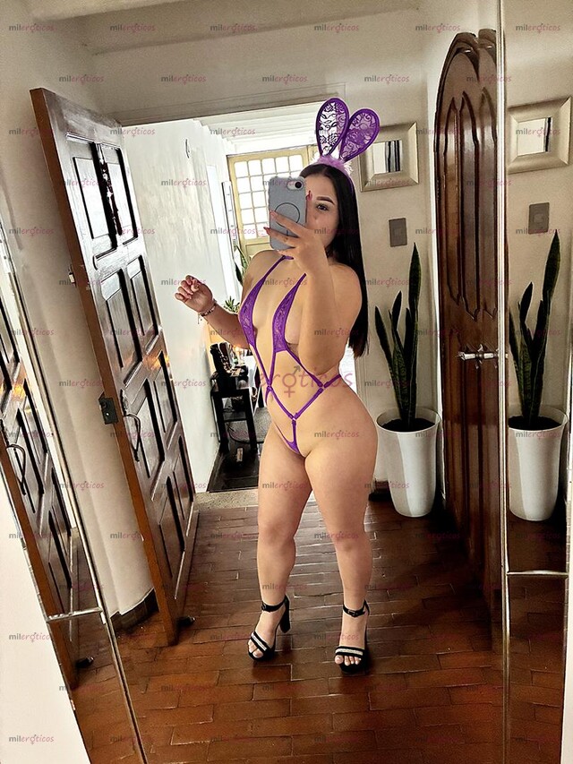 FOTOS DE EXÓTICA MONITA ARRECHITA Y NINFÓMANA ADICTA AL SEXO VAGINA ESTRECHITA