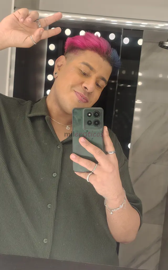 Ola sou theo blue e estou a sua disposicao adoro e sou adepto do bdsm spanking dominacao breath play bondage amo realizar fetiches e preliminares tenh...