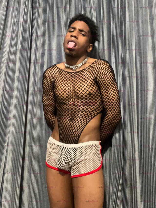 FOTOS DE JOVEN NEGRO XXL COMPLACIENTE DISPONIBLE PARA TI