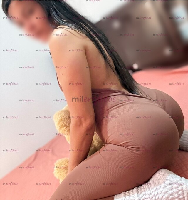 FOTOS DE PELINEGRA DE CUERPO NATURAL Y ESBELTO HECHO PARA PECAR