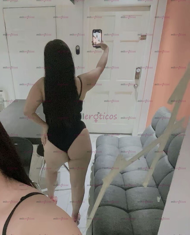 FOTOS DE PROMOCION PAPI EN MI LUGAR DÉJATE CONSENTIR CON UN RICO ORAL