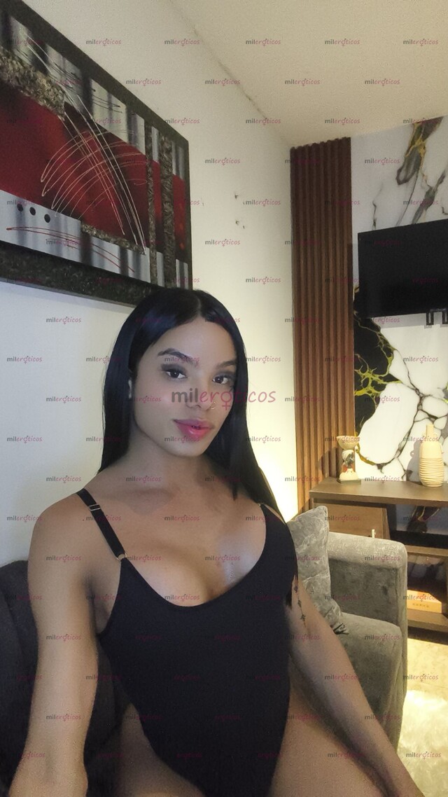 FOTOS DE QUÉ TAL MI NOMBRE ES LAURA FERRER TENGO 21 AÑOS SOY VERSÁTIL SUPER DOTADA Y LECH
