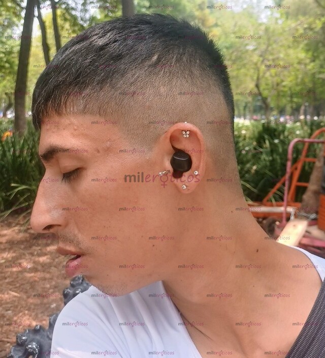 FOTOS DE MORRILLO DE 24 AÑOS DE 21CM METE EL PITO ASTA EL FONDO Y DA LECHE.