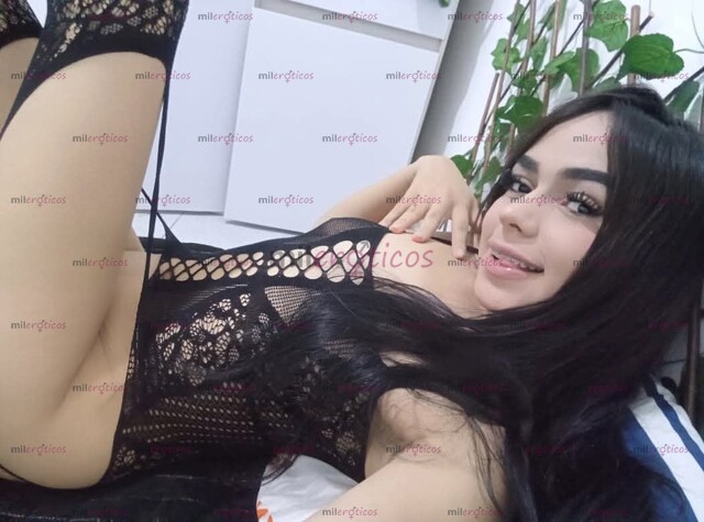 FOTOS DE GENESIS FLACA CON UNAS DELICIOSAS CURVAS Y CARITA PRECIOSA