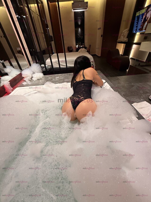 FOTOS DE DE VUELTA AL TRABAJO AMOR, TE ESPERO EN MI LUGAR SÚPER PETIT CALIENTE Y SEXY